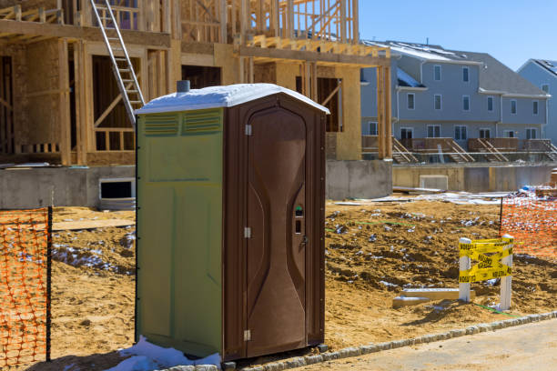 Best Porta potty delivery and setup  in Napoleon, OH